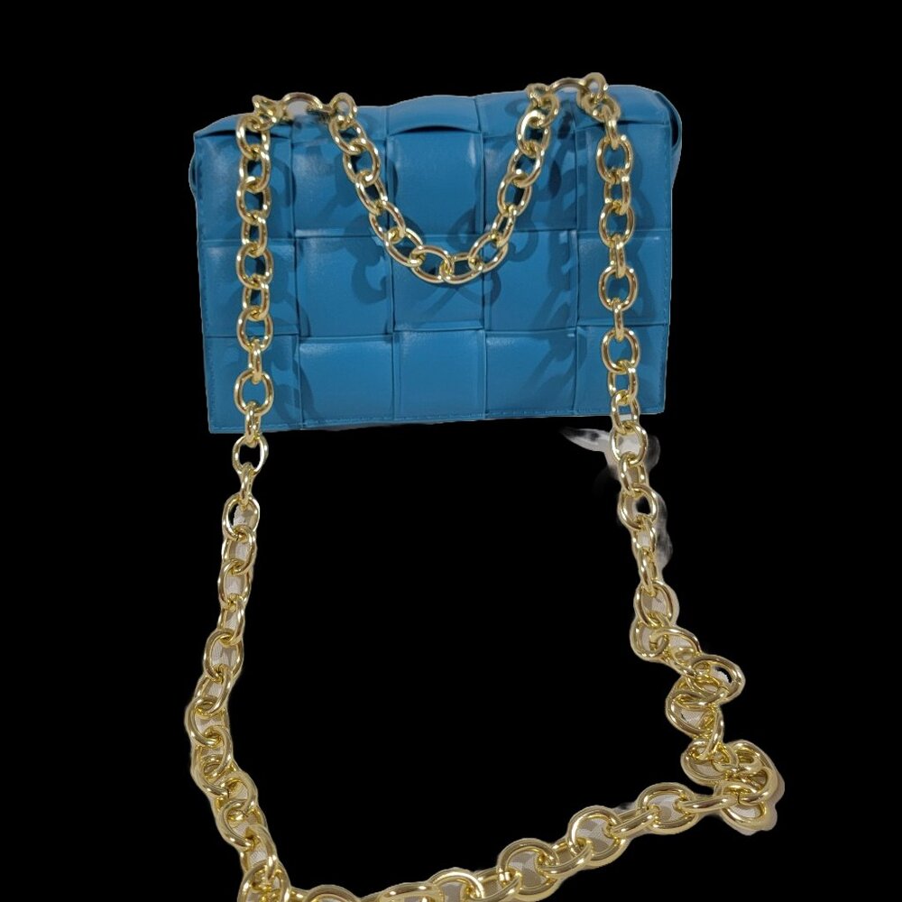 New Women's Fashion Quilt Bag Pu Leather with shoulder and wrist chain strap.